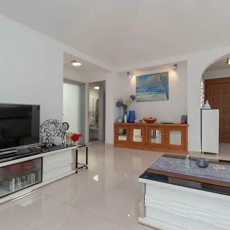 דירה San Andres 24 - Three Bed סן מיגל דה אבונה