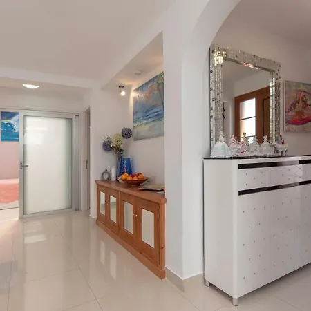 San Andres 24 - Three Bed 圣米格尔德阿沃纳